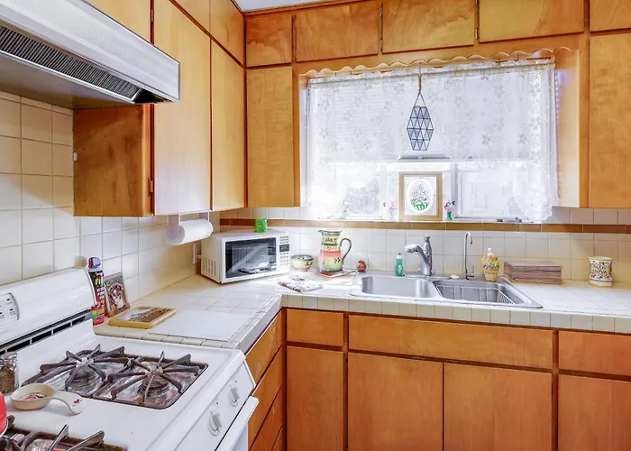Holiday home 1/2 Mi To Light Rail: Midtown Phx W/ Patio Phoenix
